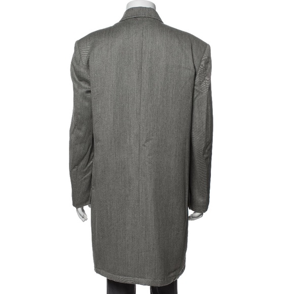 Versace - Picture 2 of 6